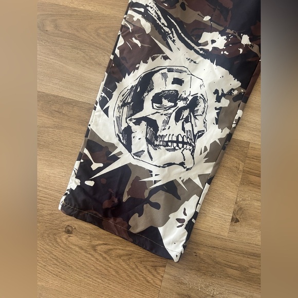 Rebel Vengeance Loose Fit Wind Pants Skull Camo – Rare, NWT (Sizes S, M, L) - Picture 3 of 12